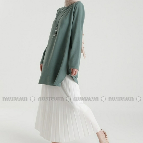 Brand new Green Almond tunic with necklace - Picture 4 of 6